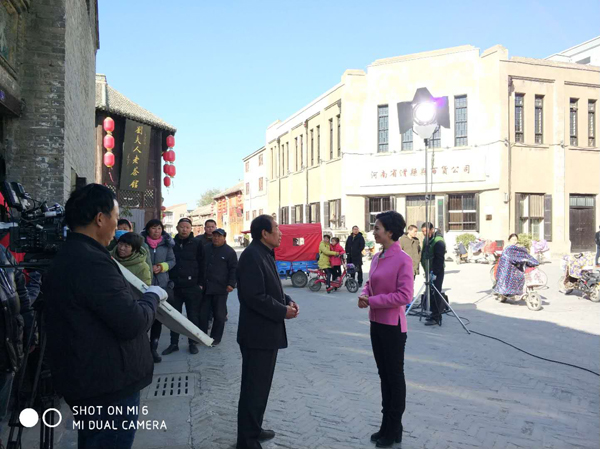 張存有受邀中央電視臺拍攝百年老店鋪、讓大家記住鄉(xiāng)愁